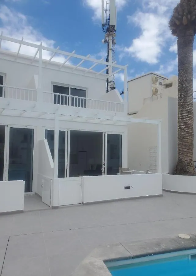 Atlantic View 1B 2 Bedrooms Ground Floor, Complex Featured On A Place In The Sun Puerto del Carmen  0*, Puerto del Carmen (Lanzarote) Spain